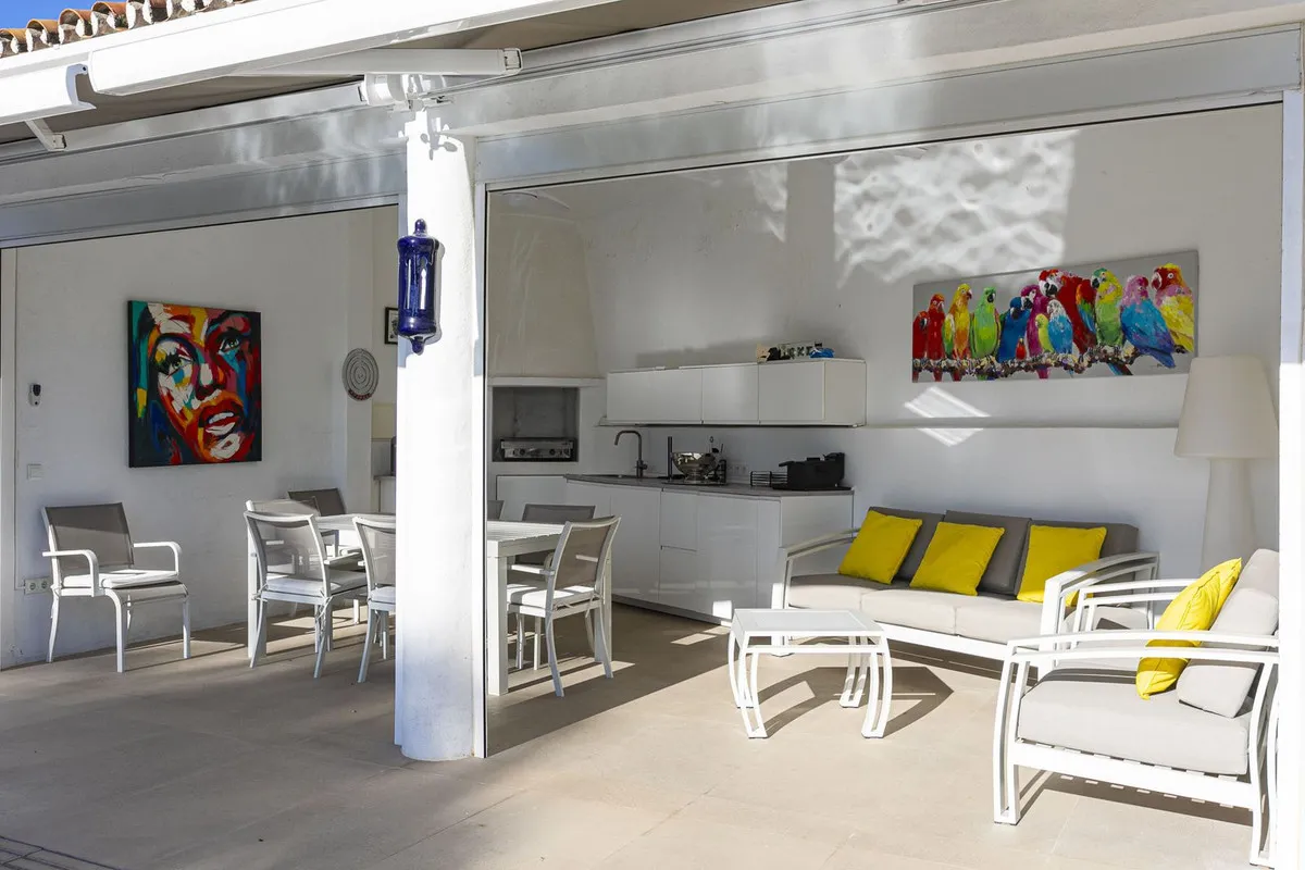 fbdd4389-2a63-4f19-8387-b6ef6256412e