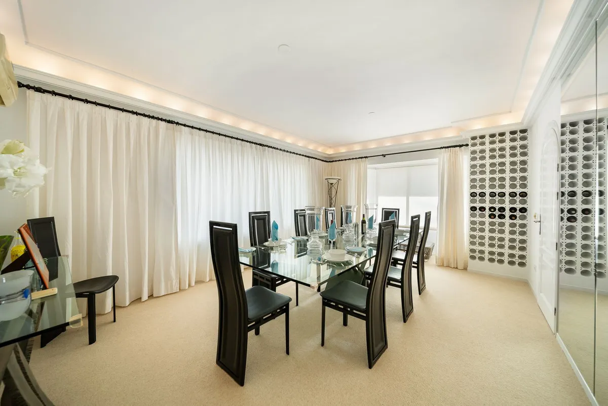 5f5a7f1f-54ce-45bf-a8b3-6c52b2991ce4