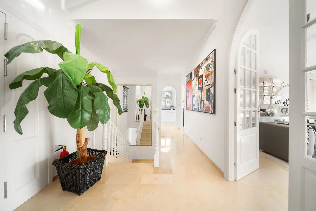 79f371e8-197b-4f5e-bcd3-2d2ba5cdedac