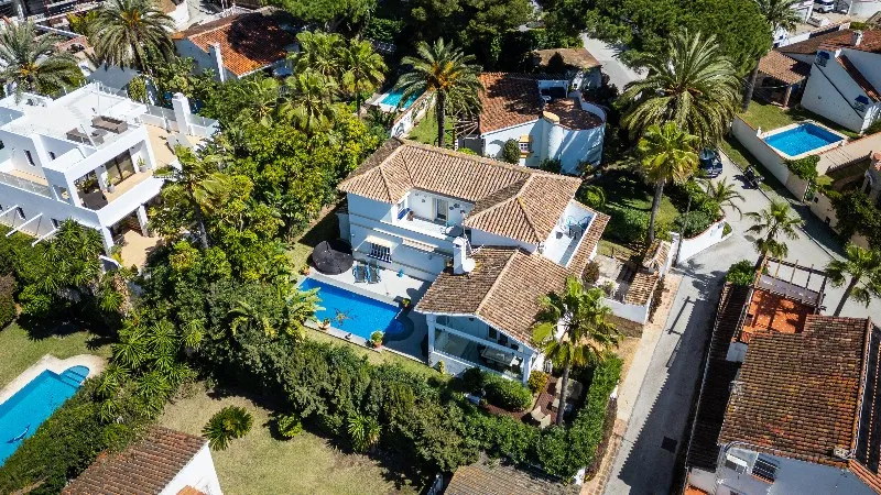 9723d51f-dea8-4f7c-b221-361afe6d4949