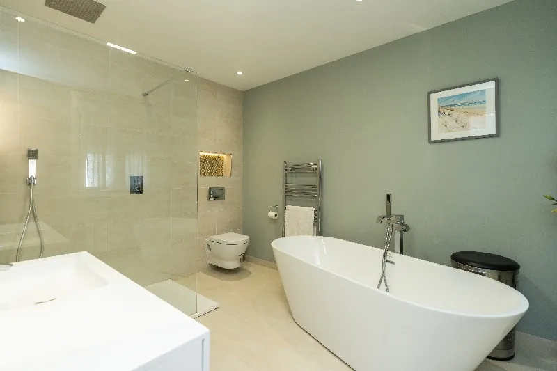 c15d3649-6688-4ff2-a5b1-7587acd1ce85