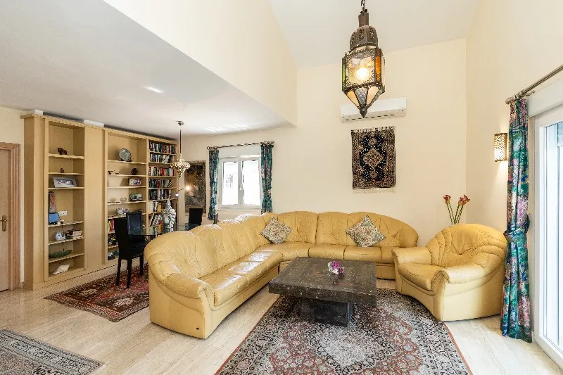 d3b09e9f-005c-4367-9ad9-5d9e70095b76