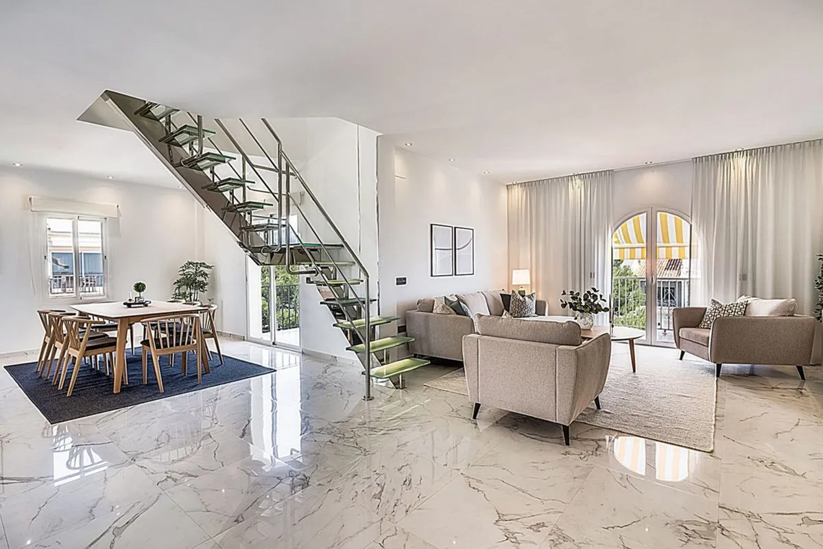 7c6c8578-ca5f-483d-9d3a-8fffdea2b09b