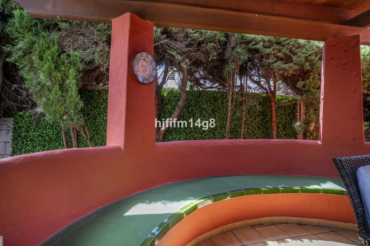 0ad65df0-241c-4796-ba7b-2b296500554f