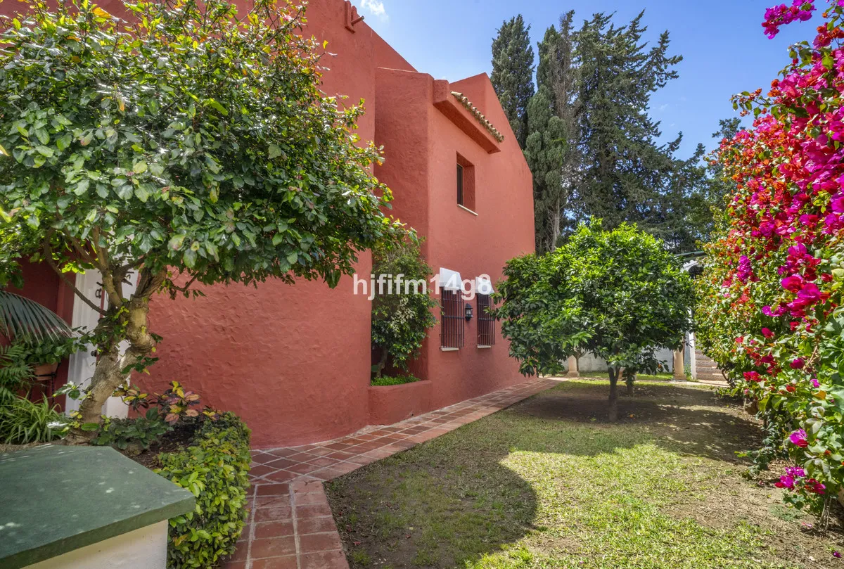 1d88b8b9-c213-4359-9055-fdb72c50c977