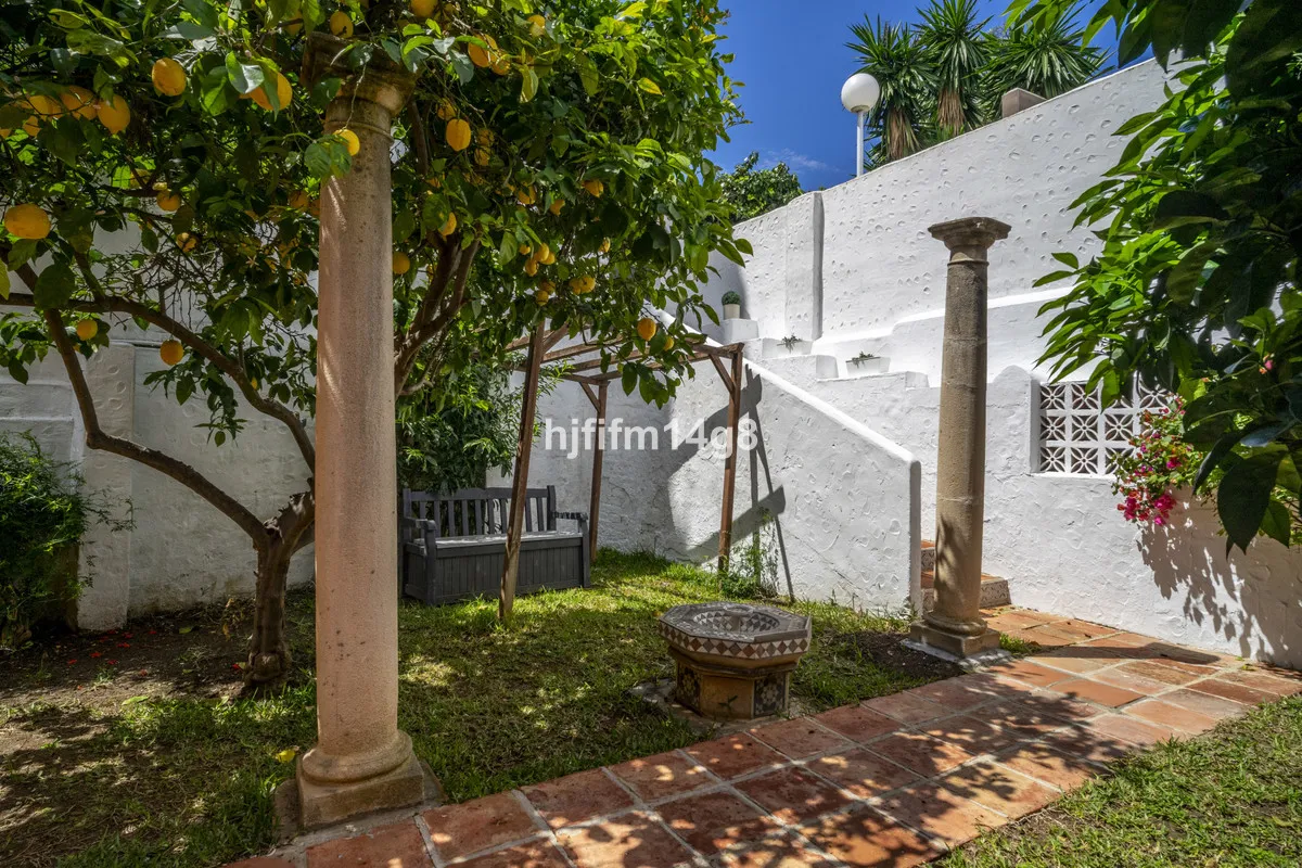 adae1a76-6333-4e72-a93c-68781d6c4696