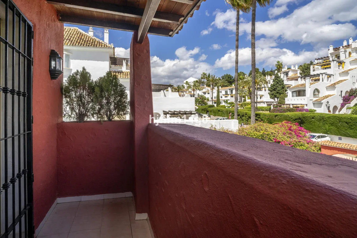 b8716903-b959-4175-9132-1218b3424f1b