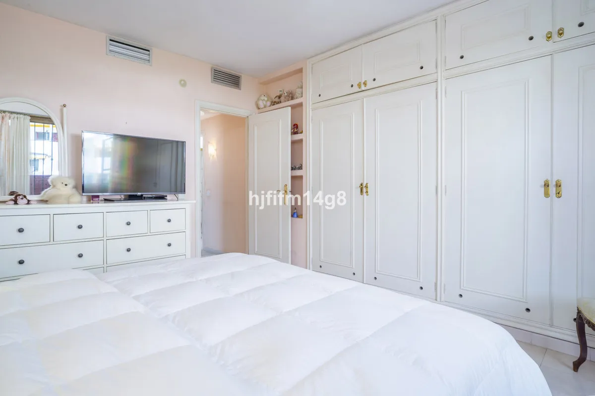 ce0ff7e6-baf9-4f4f-9826-ce9cac98c56a