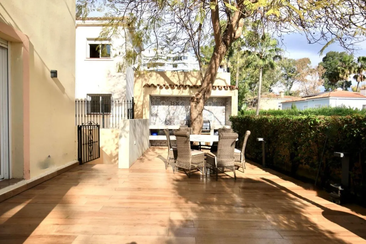 50fde996-aefa-48ab-9170-69b19103b3ae