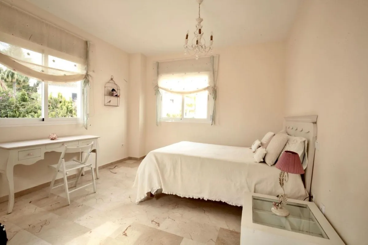 93552db9-7811-452d-a1e4-112f424ee9e1