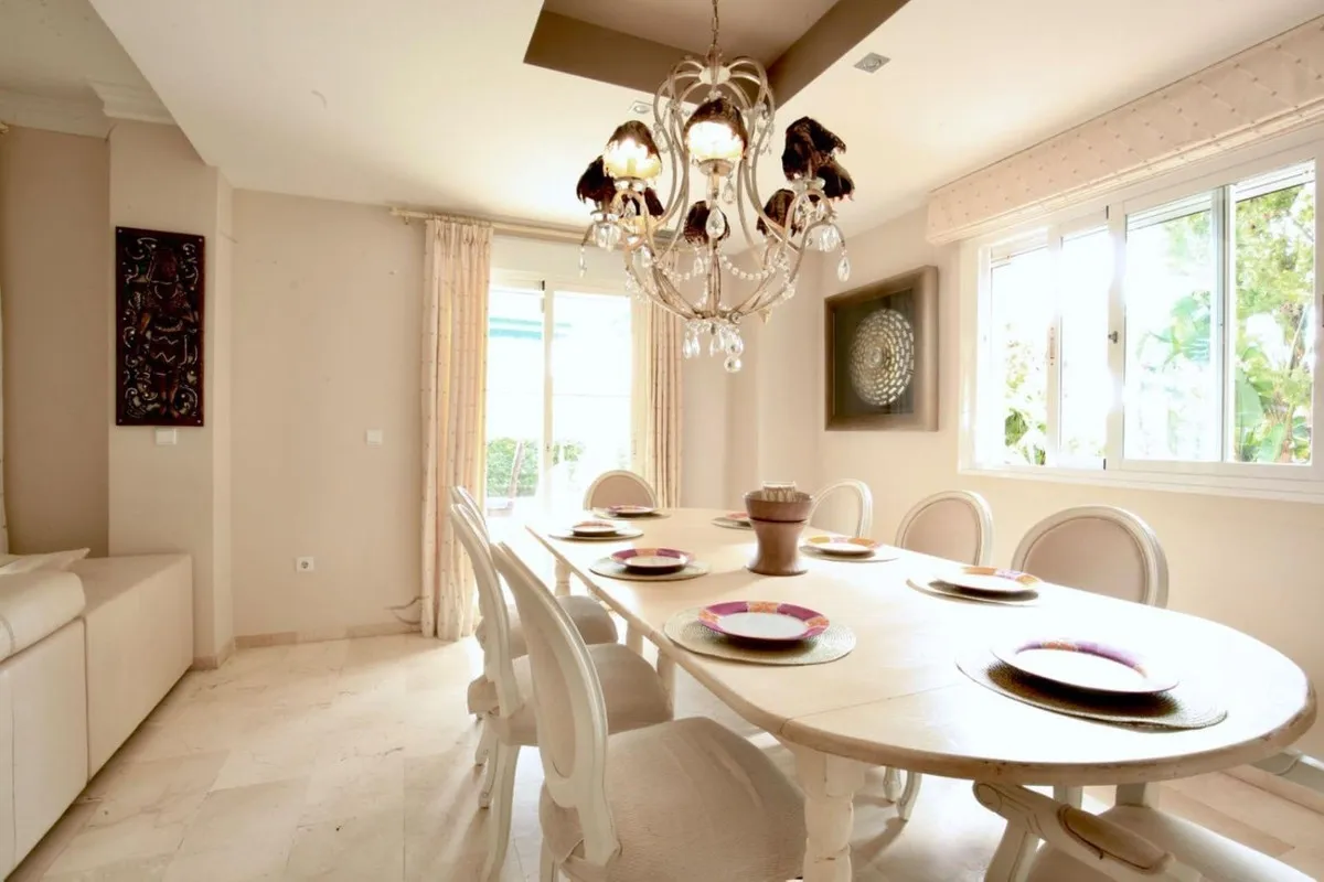 c94f01d5-4d74-41c9-a8ec-a20d2535a4a0