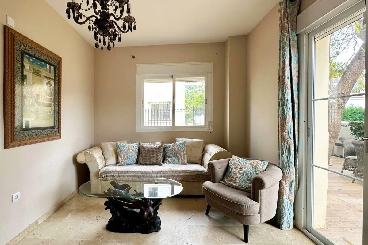 d82cce3a-d265-4161-b1ba-6e8e15ad7d39