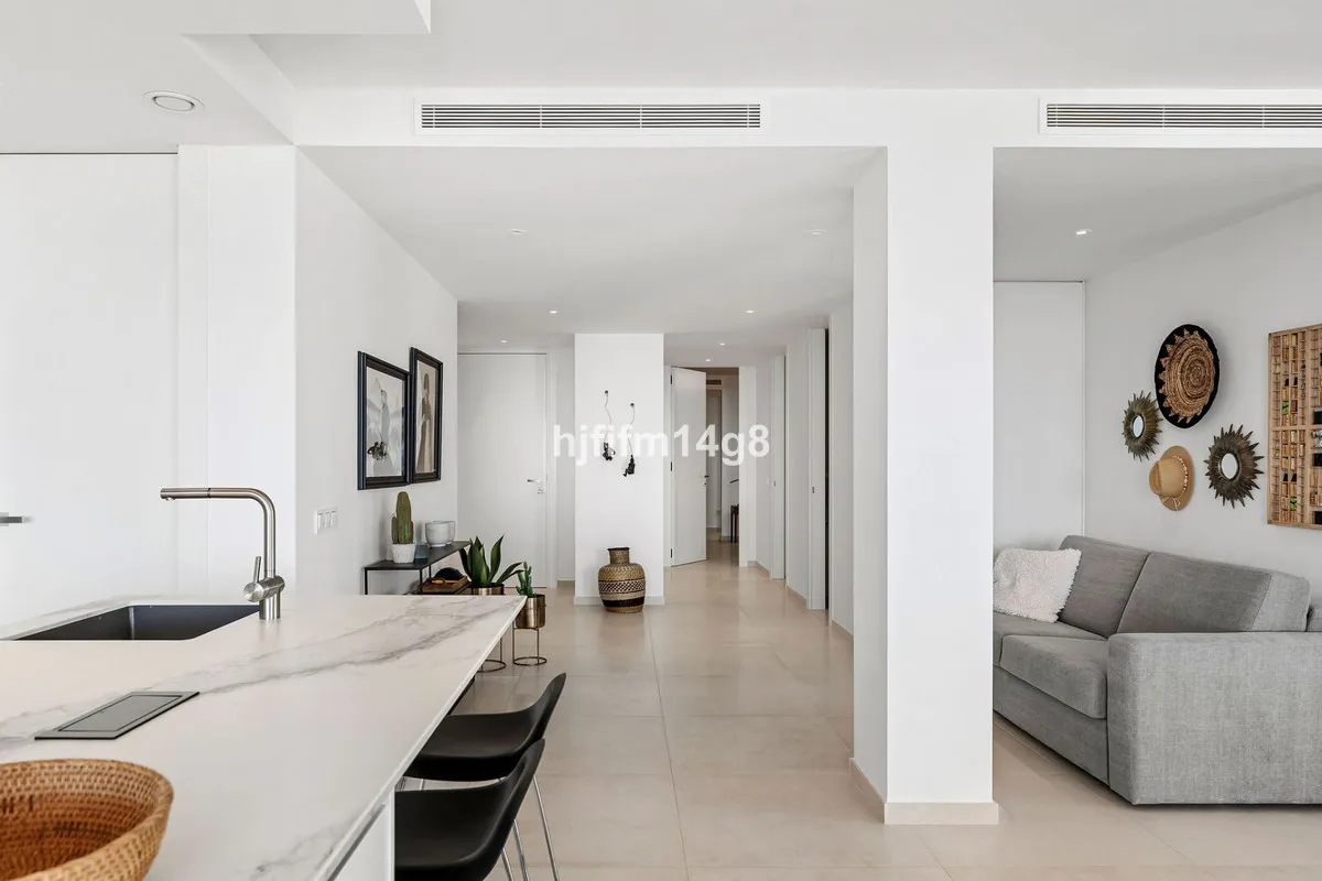 1a609d60-45aa-4301-8d09-1f4a10083278