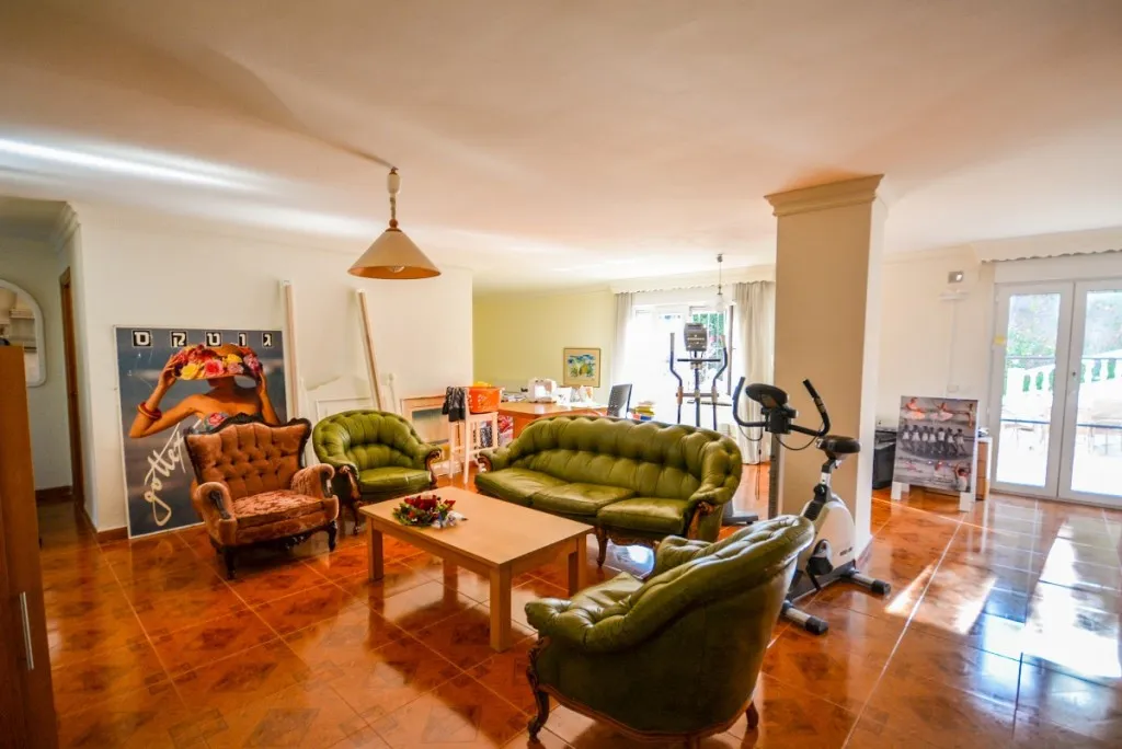 7ff3f01f-a870-4f98-8ce5-ed8940d66da0