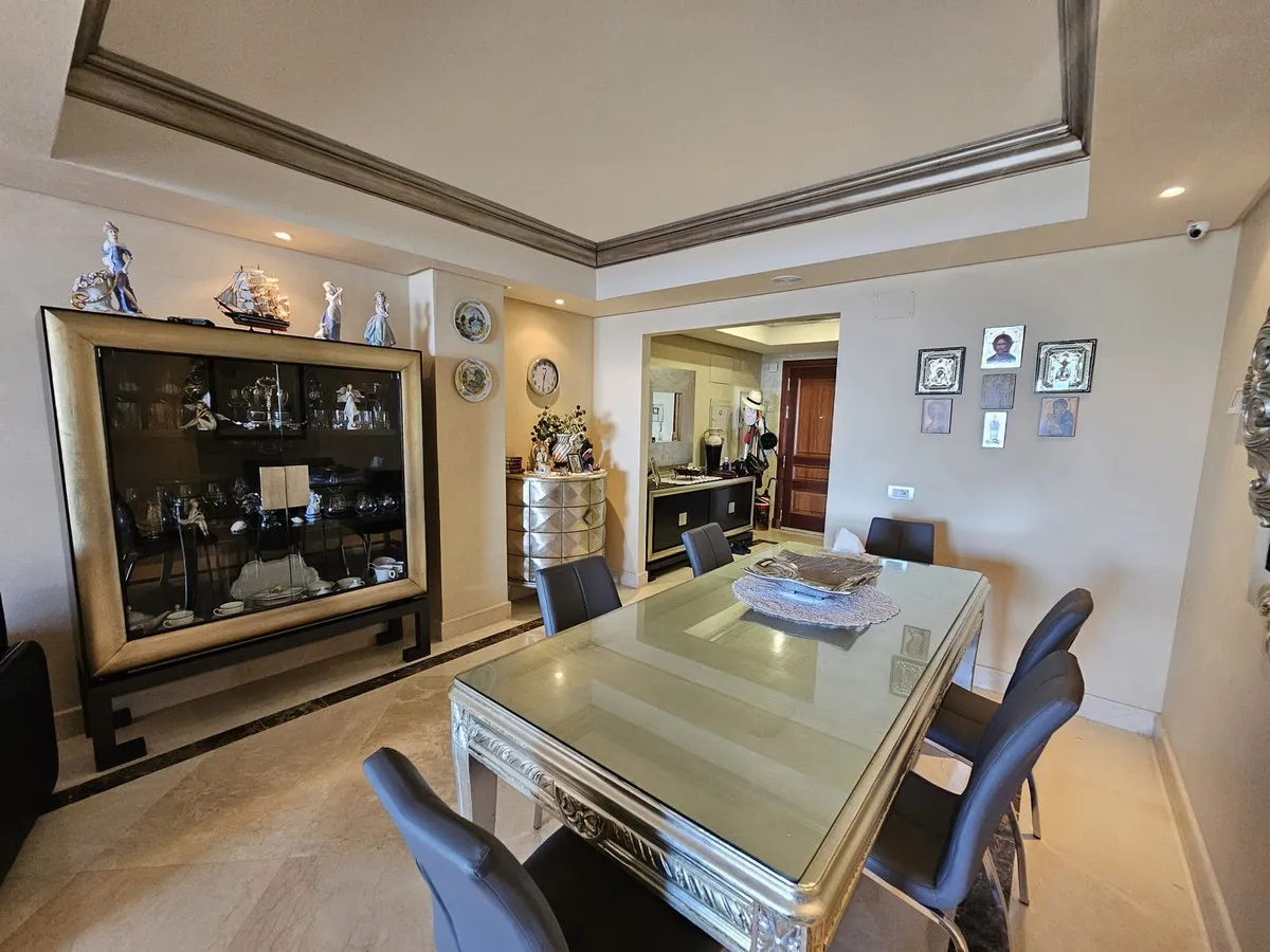 54dcc995-399c-439a-8ef3-fa3aefc3f196