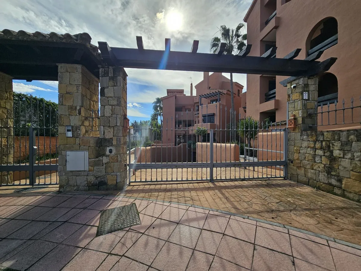 a189f1b8-2f2b-4241-8934-43b0f4180409