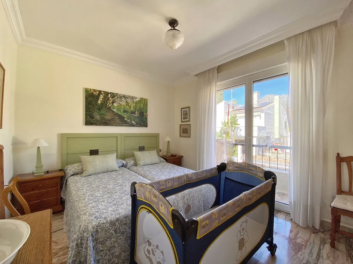 52ea049f-02e2-4653-98d8-ba1e24d84b3e