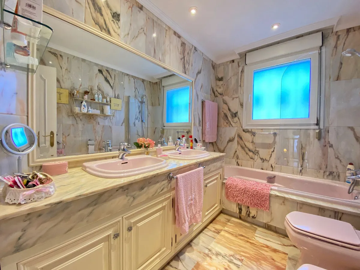 86fba095-bb30-4b23-bfa4-eca4ef96f97d