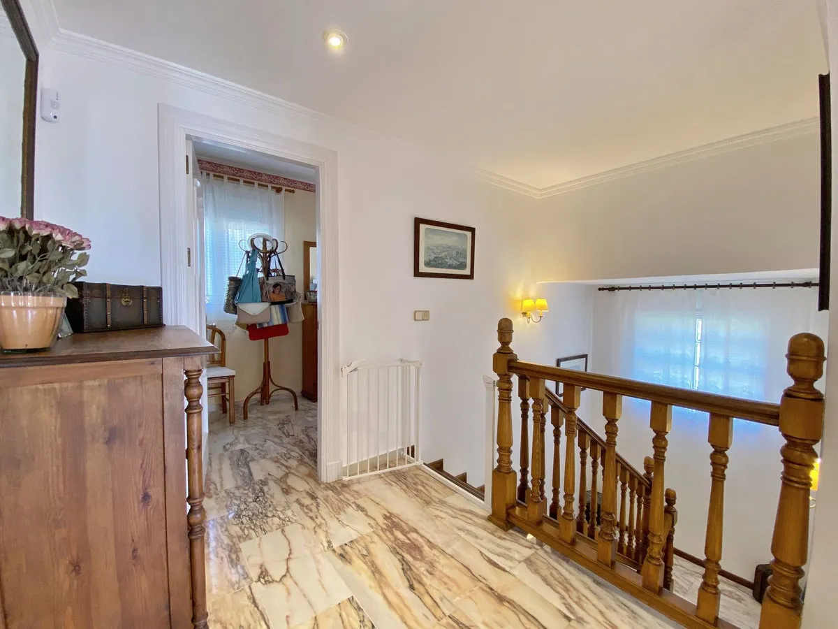 df959f30-627a-43c8-ac3c-1f55c39a8927