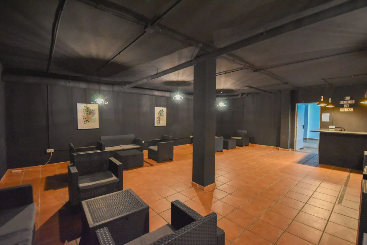 54a51095-8a7c-4a86-9afc-70f378c5b304