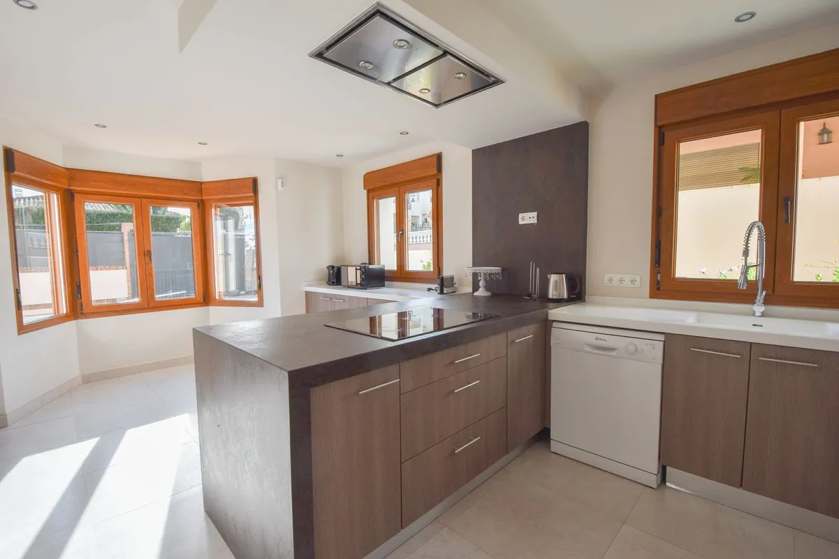 9f500d2f-2641-4c57-a7fa-719d8e84df82