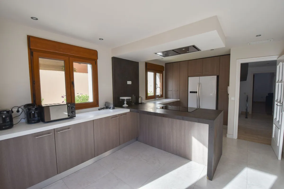 c2380b2c-a510-4360-847a-8dee476b8393