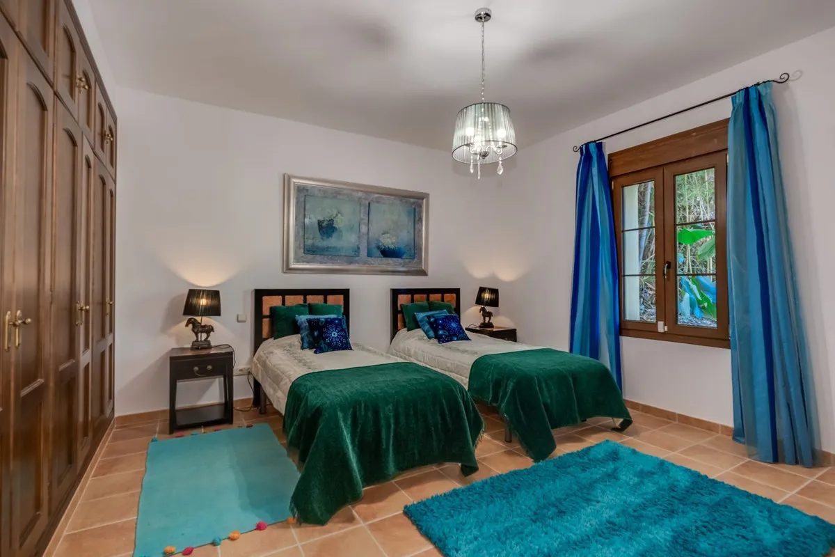 353321c1-50a7-451b-be54-e77c26ebf4b0