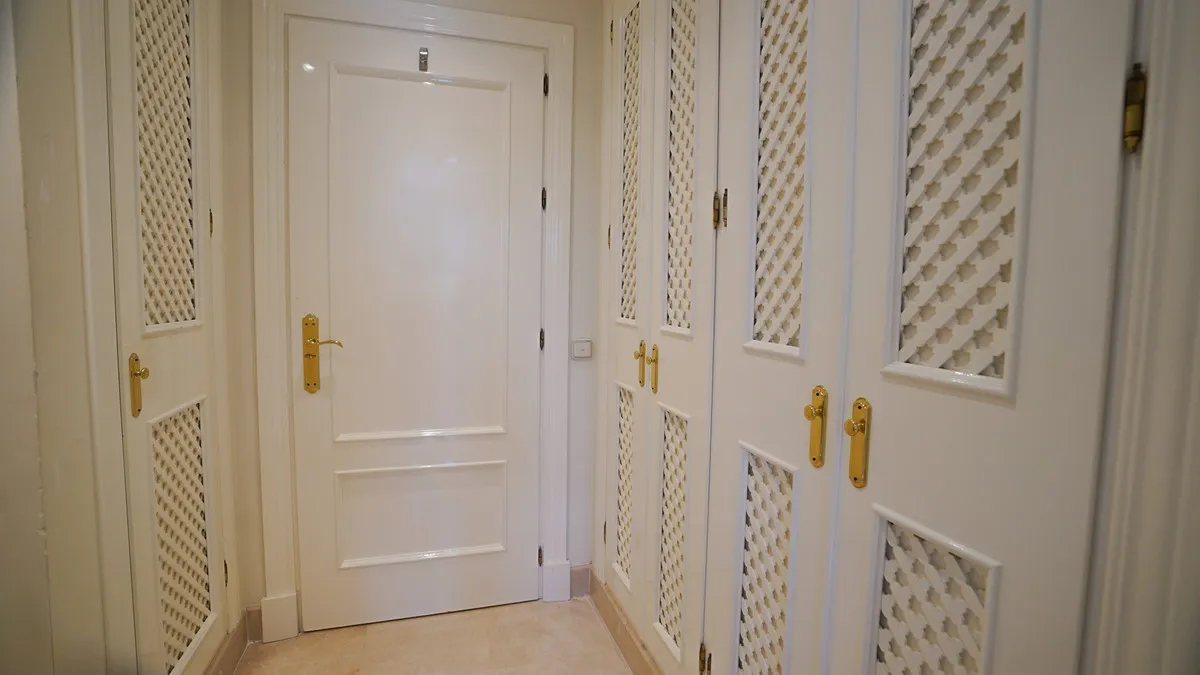 6d9e1b15-f88d-496c-b43d-00db50e16c6e