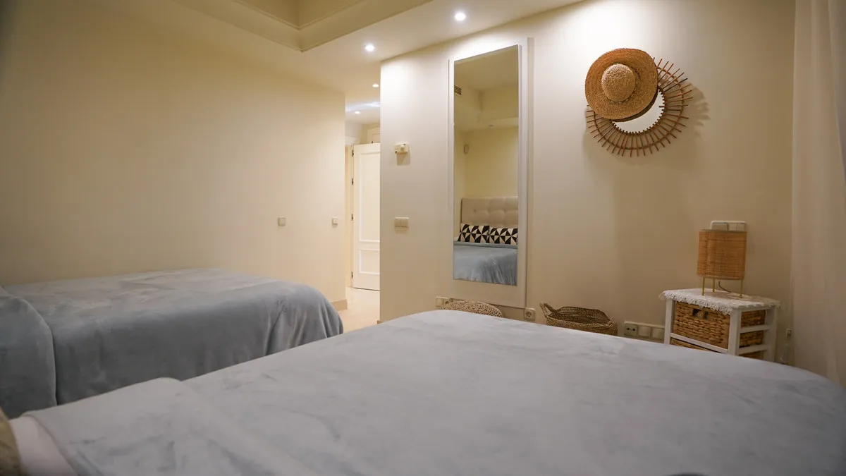 78153b77-2c99-4477-94f1-9f489298ae12