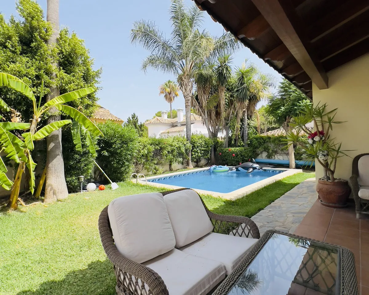 fb576260-9d3d-4a7e-8181-13ce60659492