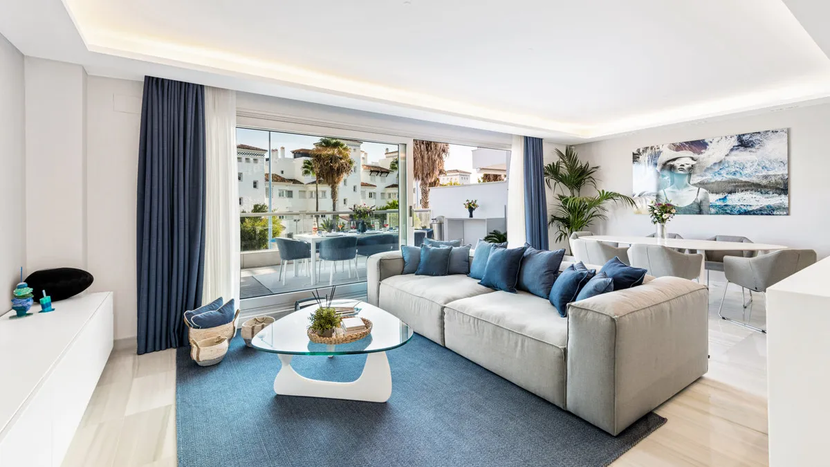 659fd048-3952-4ba5-abd7-8940a223b4cd