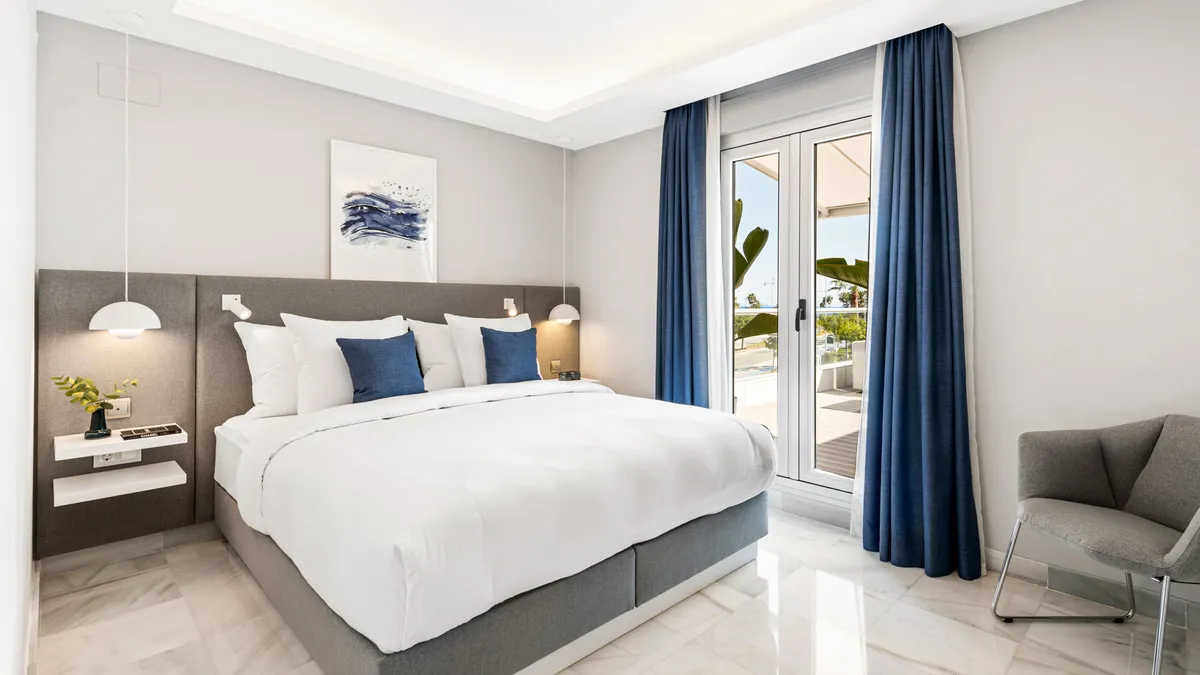 6d8f3b1f-cdd8-404e-bfa9-7802e19e1cca