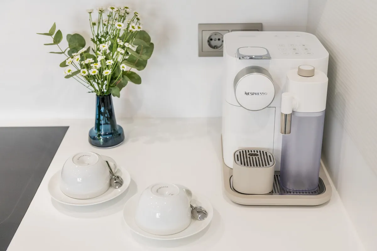 ab730901-302f-41e6-8424-452e15e6849a