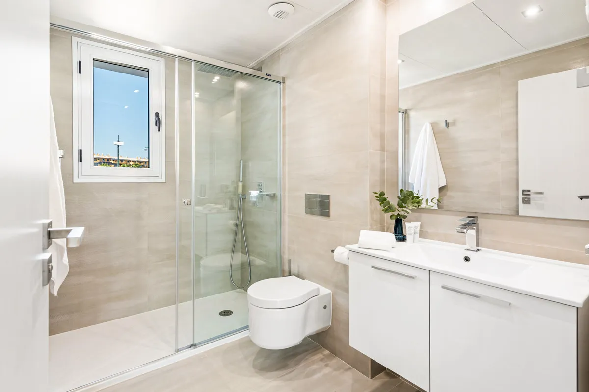 c3601041-e2e7-44c0-b990-760d37739f06