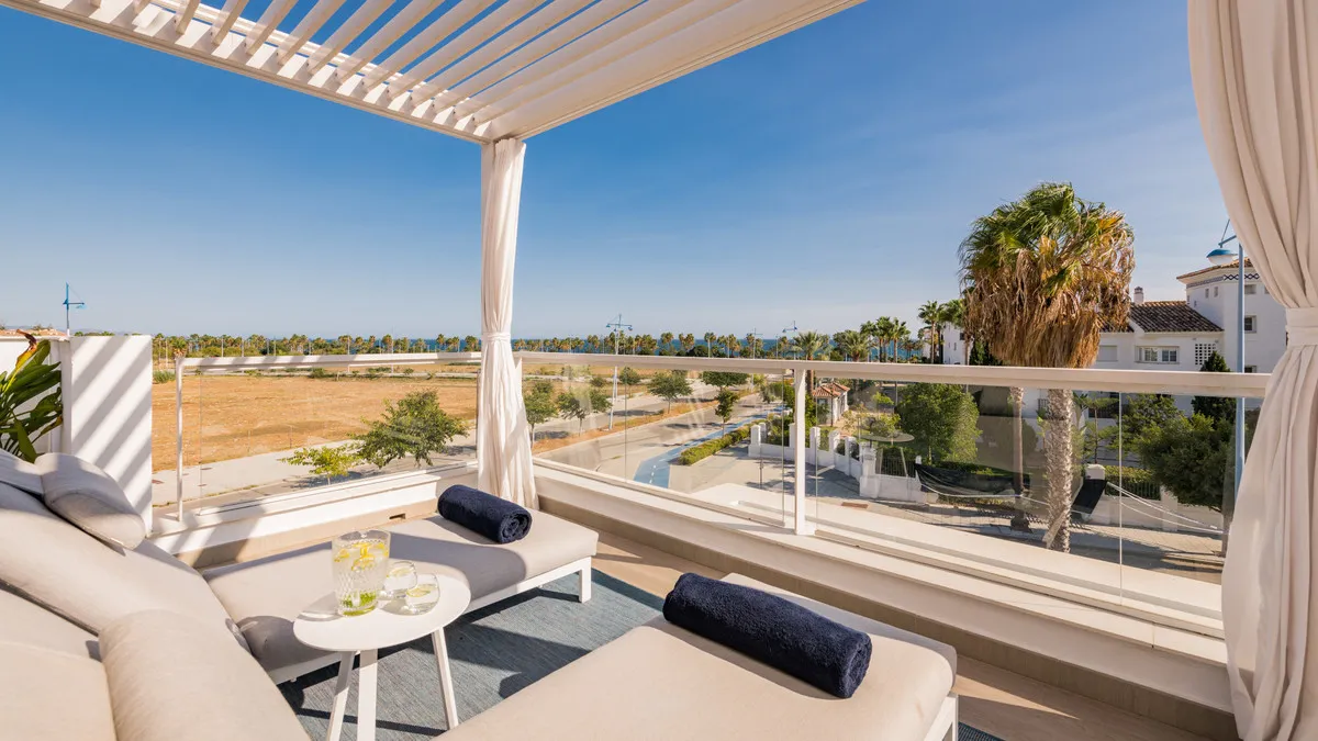 d1c270fb-c25d-4d06-93bc-8bc22f5aa6a6