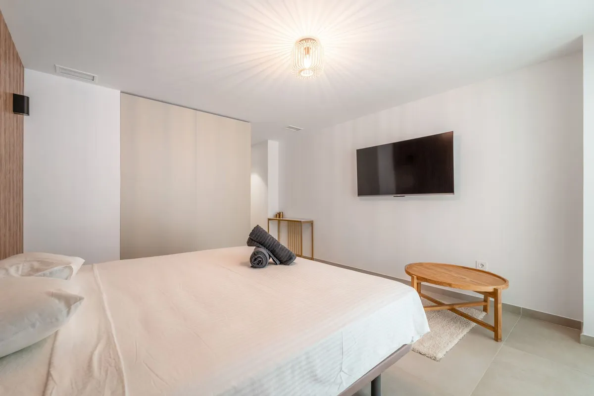 2bc5c86f-91c7-43b1-8d11-bd56f100ff2c