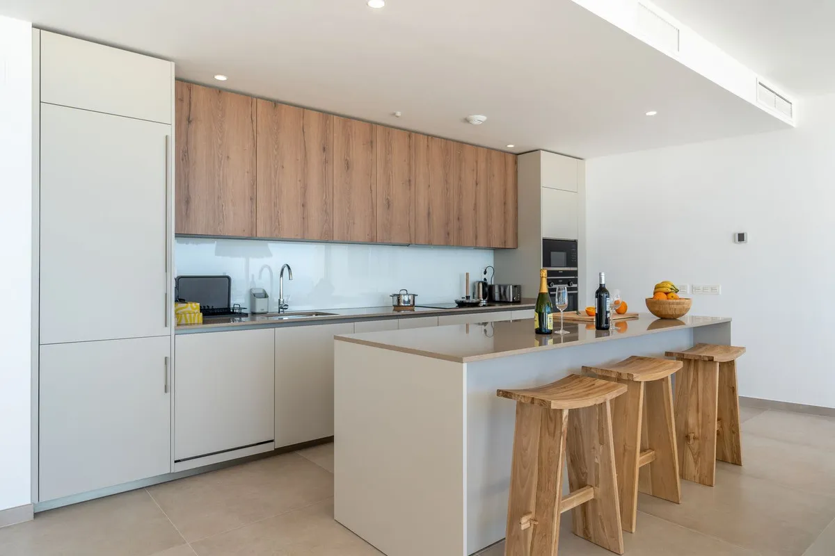 3db01d7b-cf56-433e-b96b-9edf32075a26