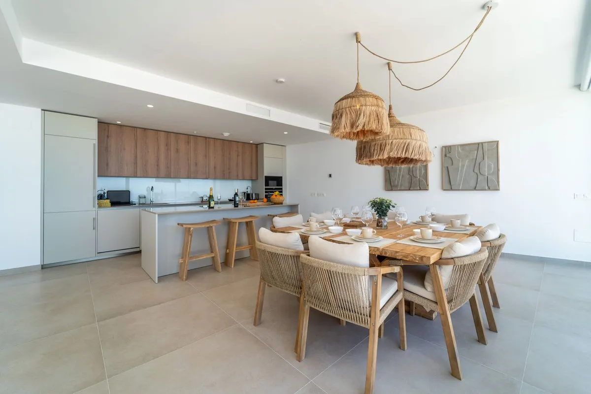 4e69f98e-37a6-4812-9202-434196ae389d