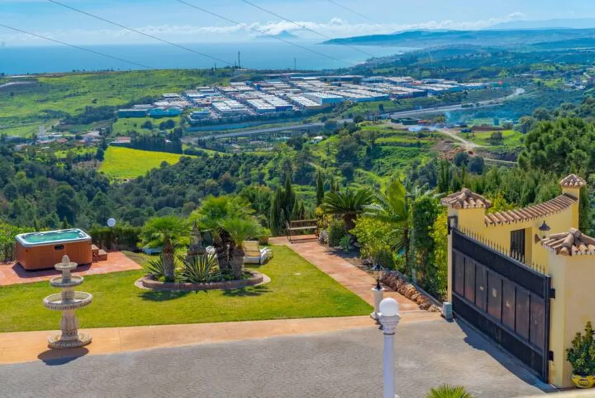 84410ad9-7618-4157-9717-6452f47ccb06