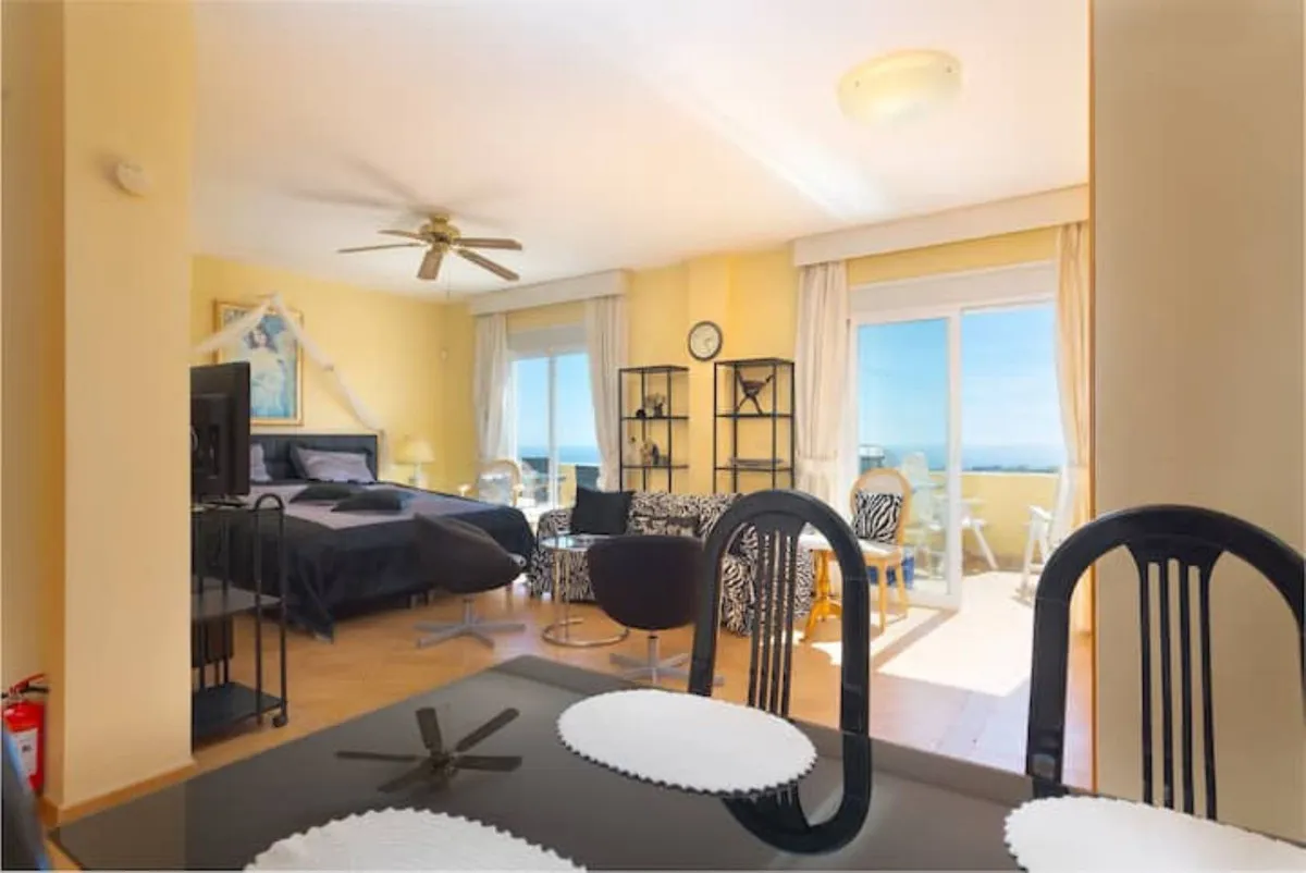 bdb1dc7f-e7b7-4fce-864d-ff6c56c470a9