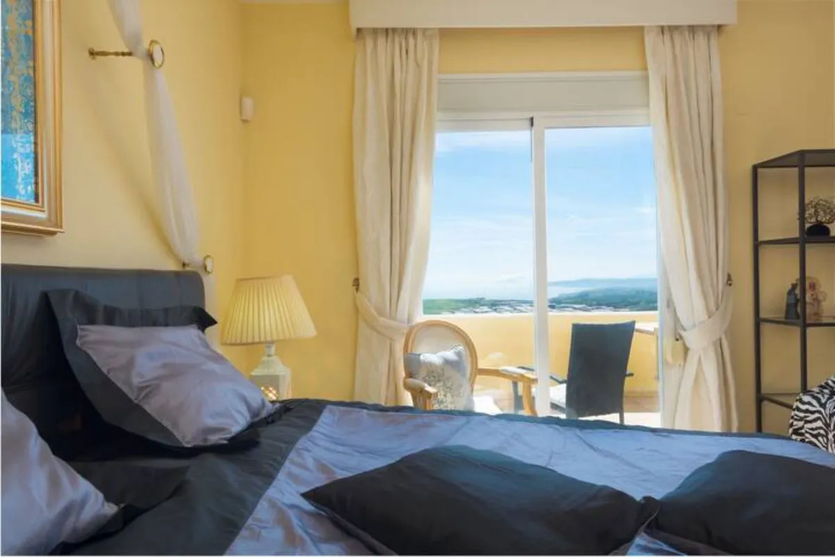 f44d0eb9-aa50-4c52-8246-a25178a4e189