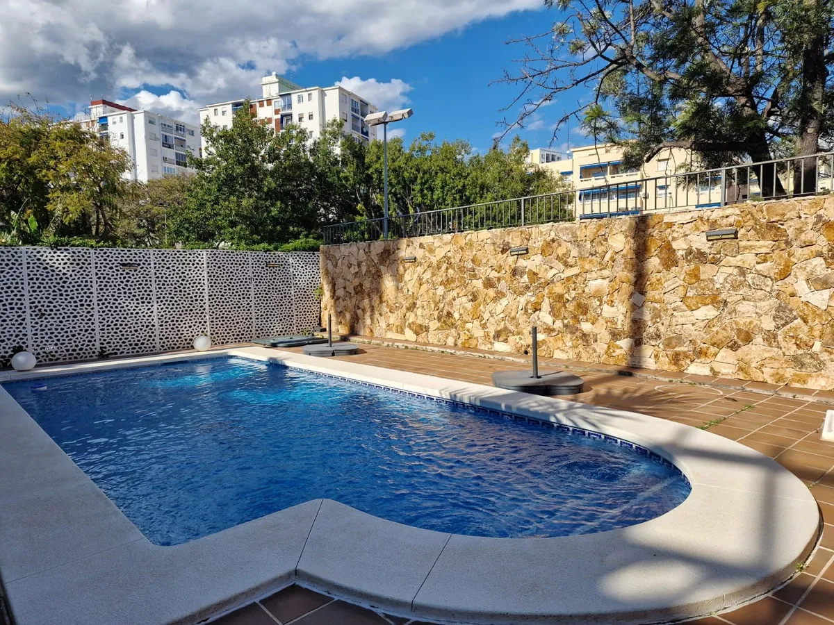 4c025a07-2af5-42f5-92c6-d7729687432d