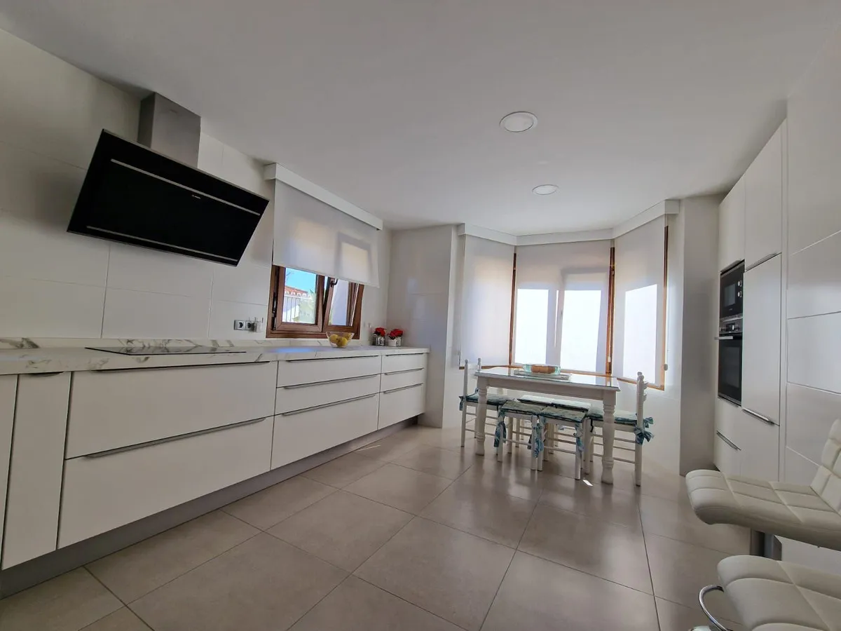 9985b859-30af-45d0-ab82-33a87e251119