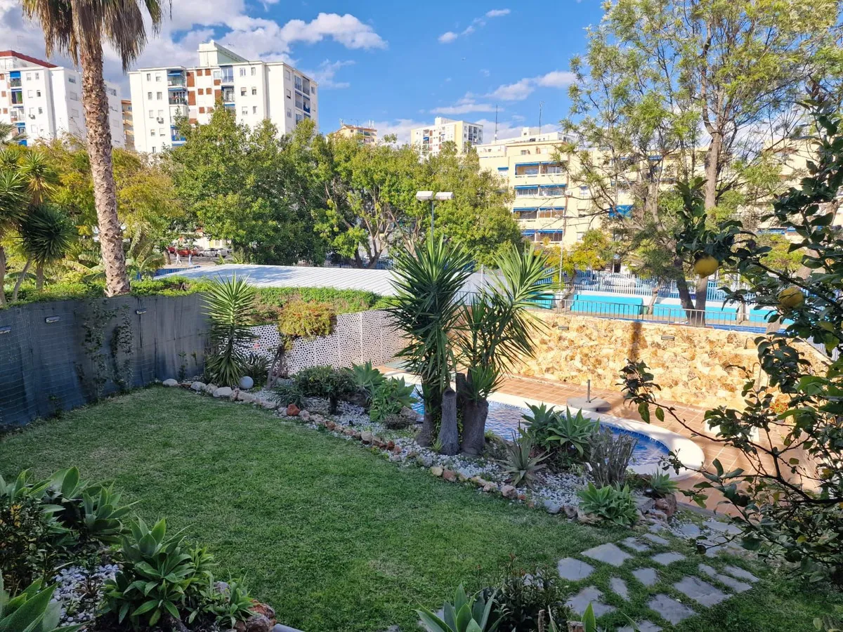 f716cb41-6436-4ba0-a600-665892d6cf37