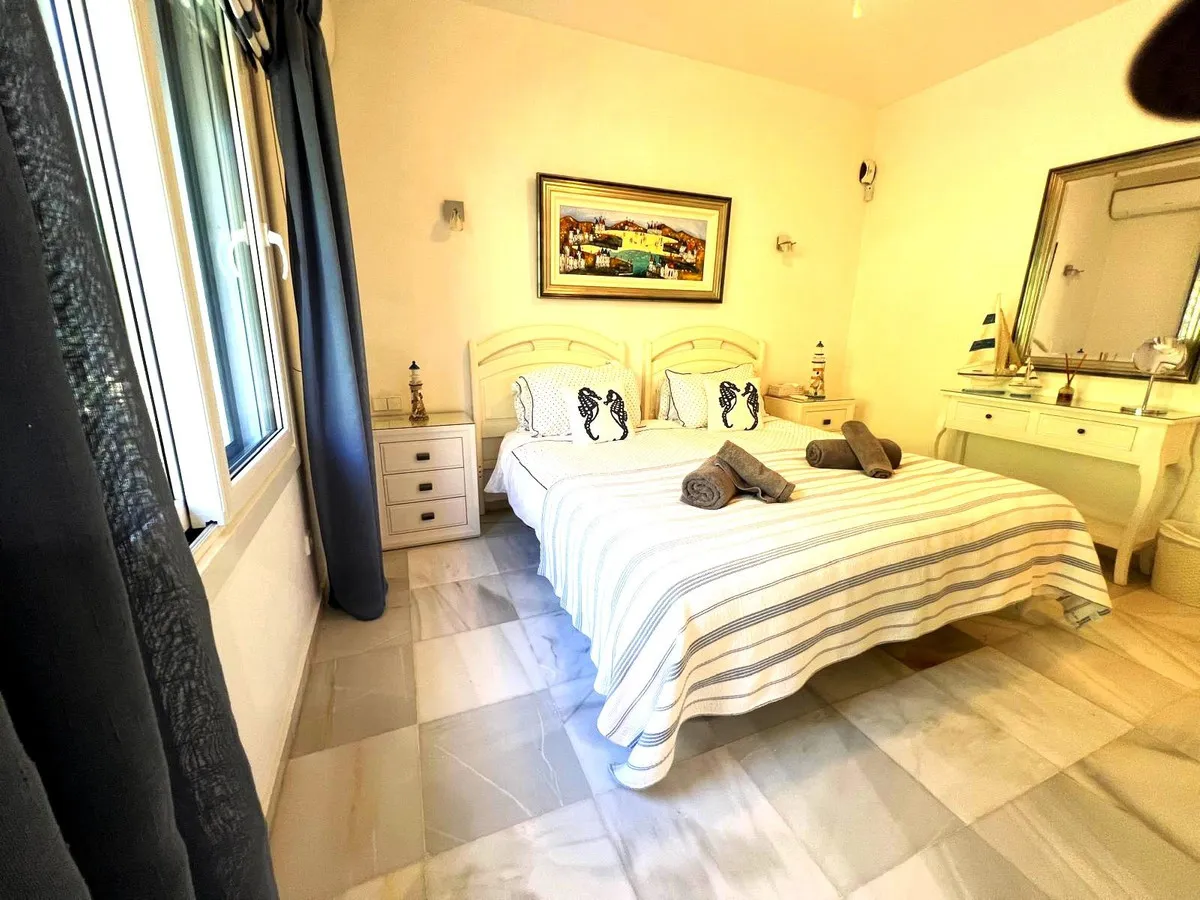 5a43463e-6cb6-4c09-8389-78a97a4f7baf