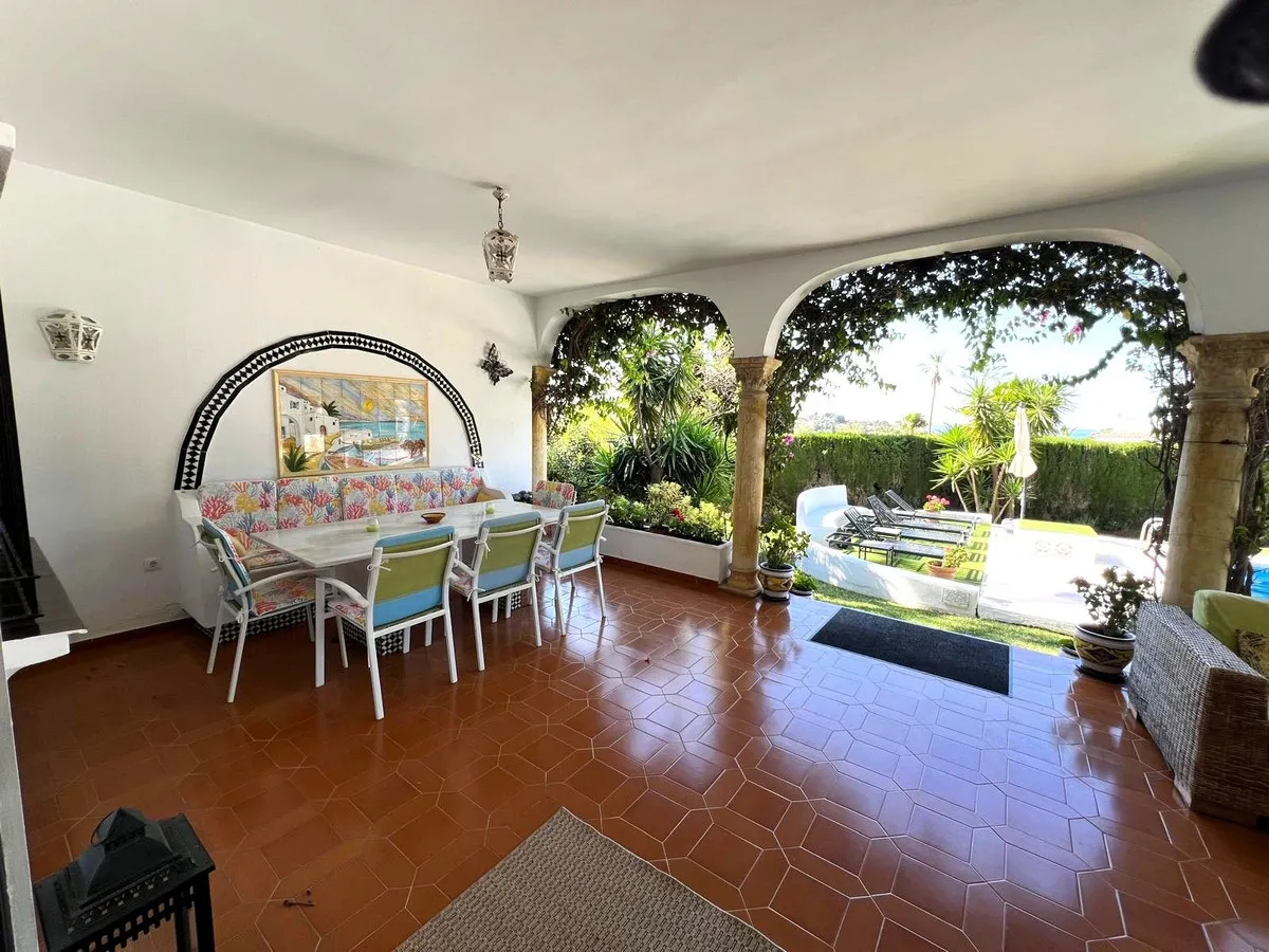 f64cb6dc-6902-4c95-babf-c4a45d03282b