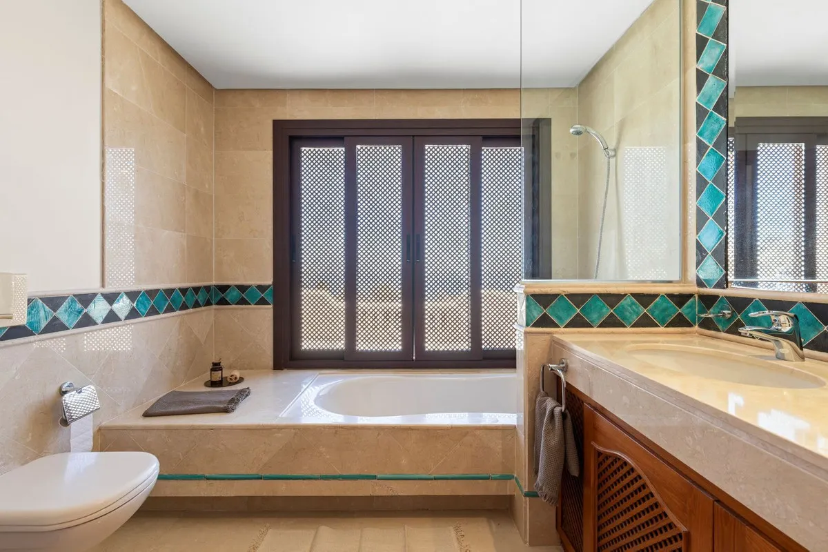 2dc75d7a-49fa-40d7-a891-d1148255104c