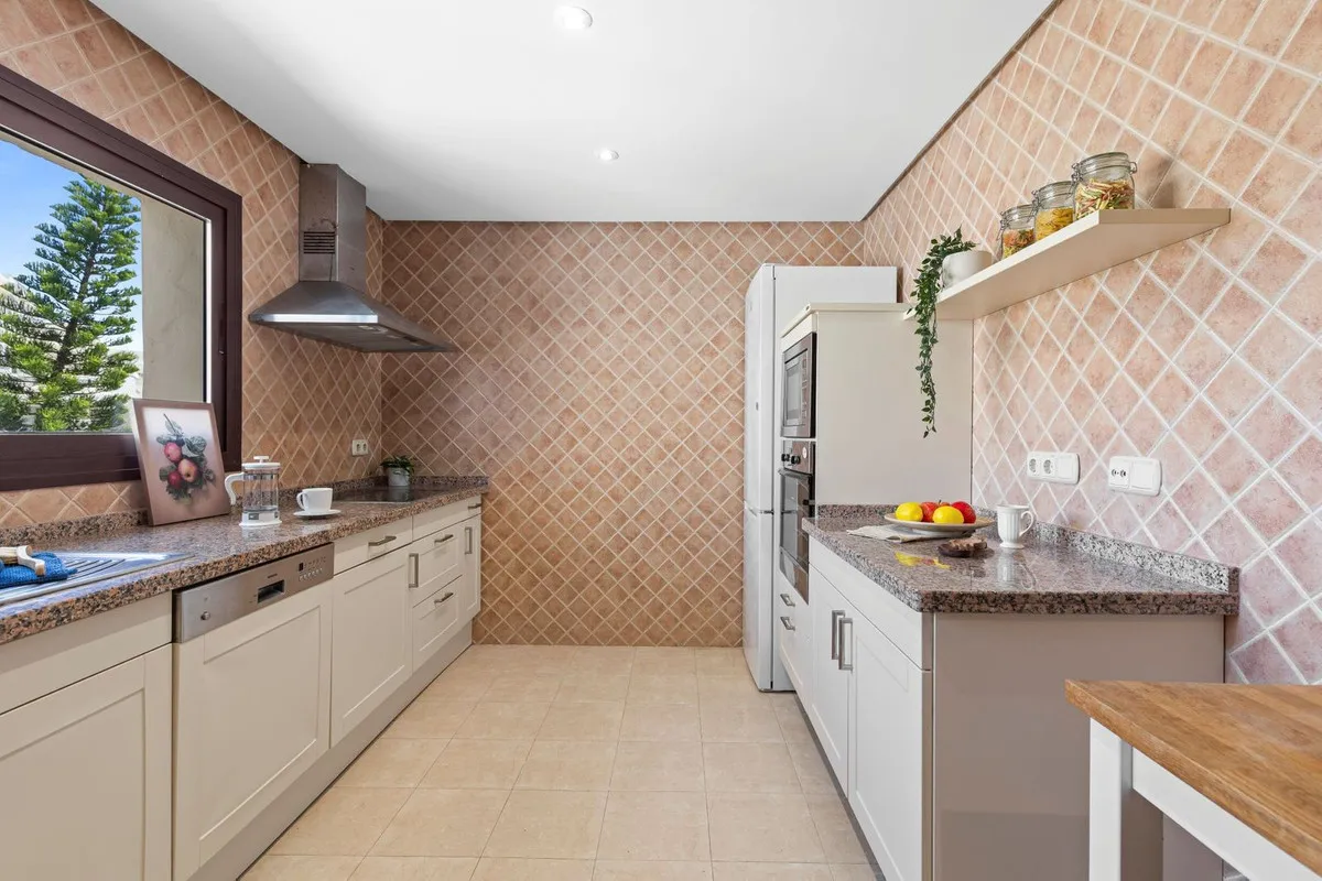 5e2cb236-b526-45f6-a219-6294d0e55409