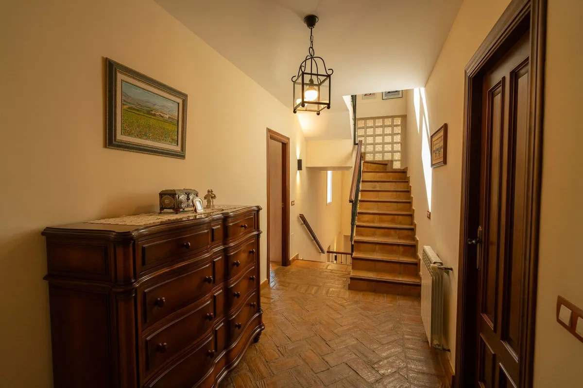 03f5368c-f63f-4945-83e8-2aa4b4202efe