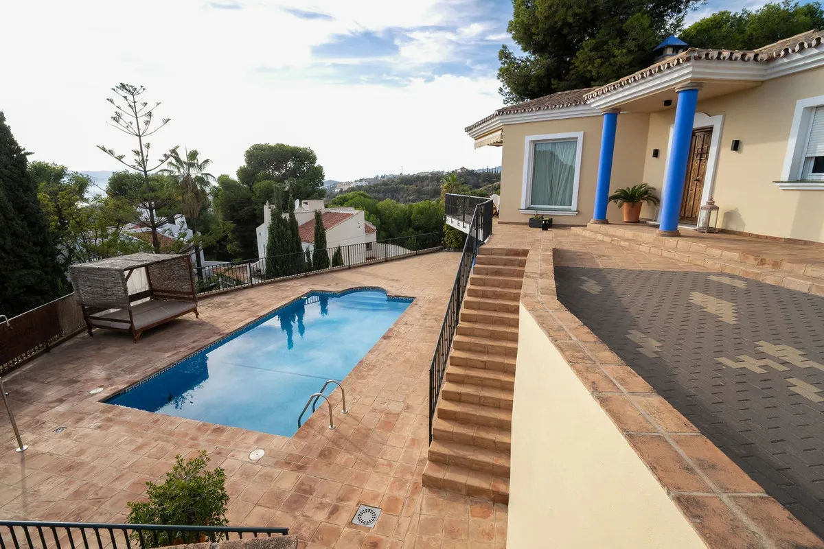 230fdd16-6dc3-432d-a1c9-eabb9fbe9209